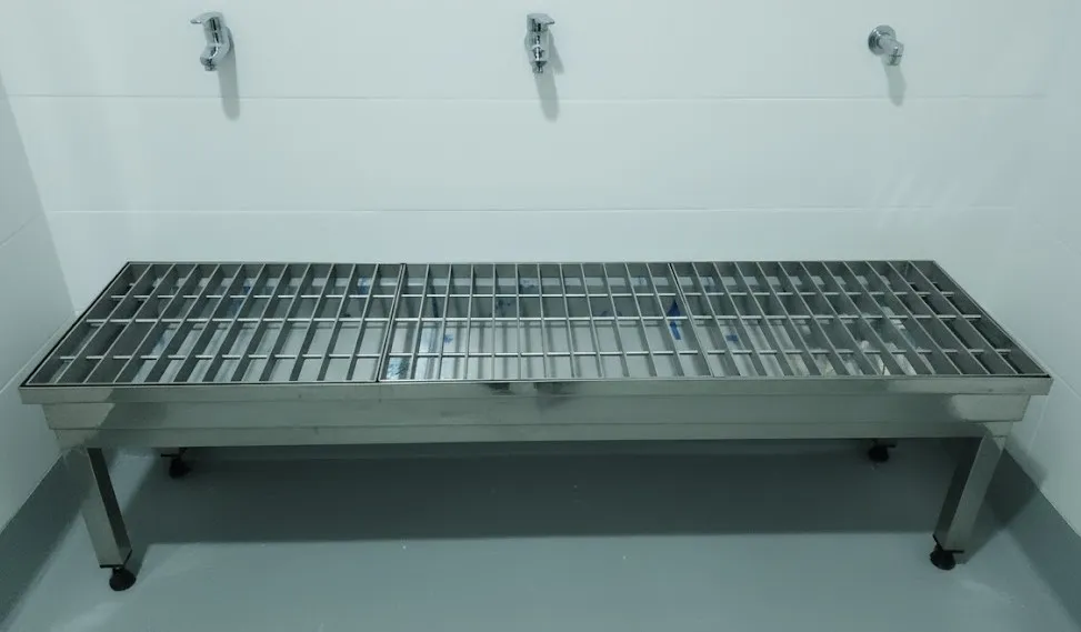 Inox kada sa rešetkom za pranje obuće